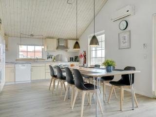 Holiday Home Mieka - 400m from the sea by Interhome - 1