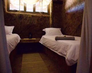 Thota Lodge Camelthorn Chalet - 8