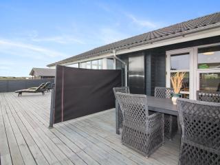 Holiday Home Anett - 400m from the sea by Interhome - 3