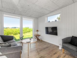 Holiday Home Daren - 600m from the sea by Interhome - 2