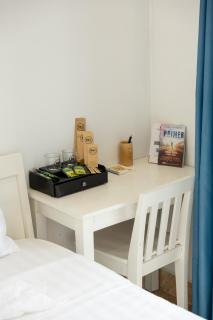 B&J Phu Quoc Hotel - 8