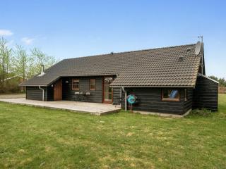 Holiday Home Harri - 850m from the sea by Interhome - 5