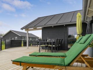 Holiday Home Ina - 1-2km from the sea by Interhome - 2