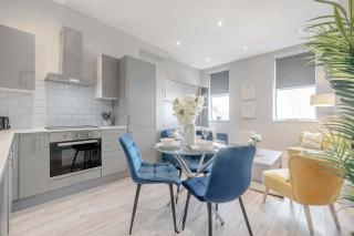 Spacious Family Apartment - 9
