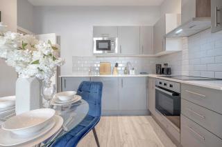 Spacious Family Apartment - 4
