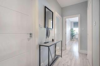 Spacious 1BDR Apartment By Charles Richardson ltd Short Lets & Serviced Accommodation With Free WiFi Couldson - 7