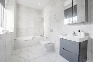 Spacious Family Apartment - Coulsdon - 8