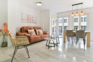 Magnificent- 2Bd 2Bth- City Center - 2