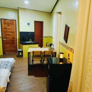 Dexter John's Guesthouse - 2