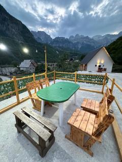 GUEST HOUSE “ Center Theth “ - 4