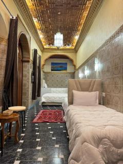 Riad Shama - 1