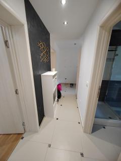 Grey Gold apartment 80m from the beach - 3