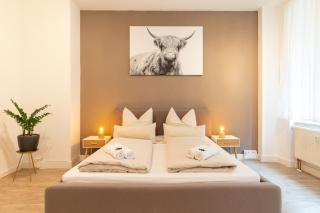 Exklusive Wohnung mit Kingsize-Bett I 75qm I am See I Waschmaschine I Streaming I gratis Kaffee & Teeangebot - 2
