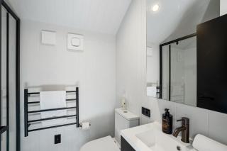 Pinnacle Peaks - Queenstown Holiday Home - 3