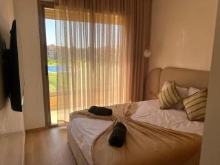 Luxury 2 bedroom apartment with pool - 5
