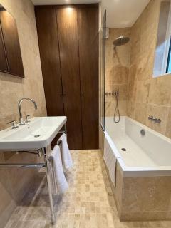 The Brent Cross Suite - 3