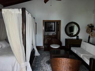 Casablanca Hotel Boutique Salamina - 5