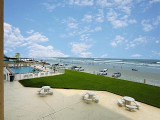 Oceania Beach Club - 0