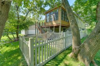 Lake Geneva Family Gem with Fenced Dog Run! - 9