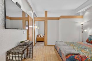 302B Market View | European Village - 3