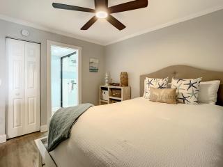 Impressive Oceanfront Condo - Pool, BBQ & Just Steps to Flagler Ave - 3