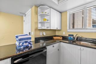 OceanFront Condo - Pool, BBQ, Steps from Flagler Ave - 4
