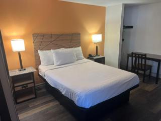 Howard Johnson by Wyndham Malden Boston Area - 4