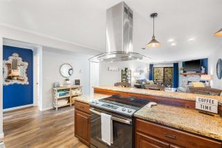 Blue Royale Retreat - Condo for 6 - 3