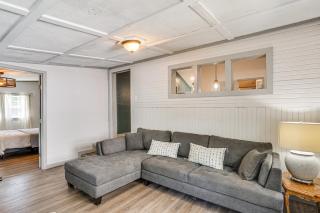 Steps to Water Lake of the Ozarks Getaway - 6