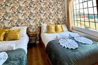 Spacious 3 Bedroom Flat in Birmingham - Sleeps 8 - 4