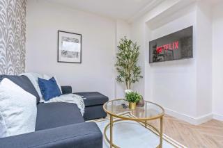 #58 Stylish and Central Sutton 2BR 2Bath - 5