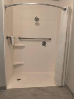 Holiday Inn Express Kenedy by IHG - 6