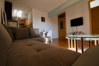 Riverside Apartment - 7