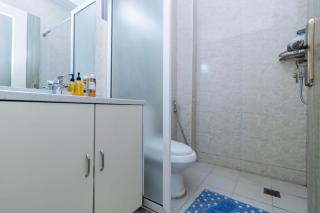 Luxurious Nairobi Apartment with Shared Pool and City Views - 7
