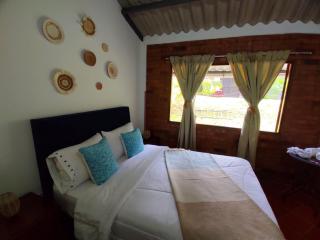 Casa Campestre con jacuzzi y quebrada - 1