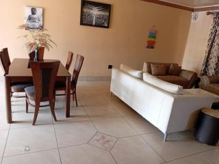 M Palace Guest House - 0