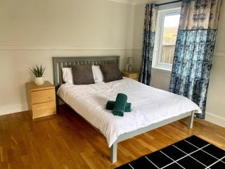 5 Bedroom Home in Central MK - 6