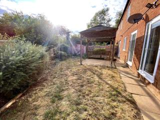 5 Bedroom Home in Central MK - 3