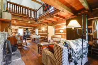 Cabin Vacation Rental about 8 Mi to Penn State! - 4