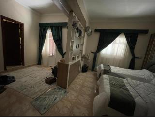 Global pyramids boutique - 2