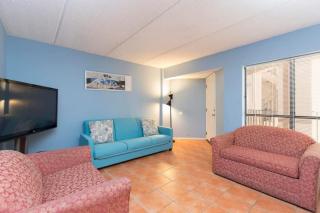 Walk to Beach House in Heart of Entertainment District - Atrium unit 102 - 9