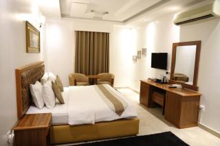 Bayan International Hotel - 8
