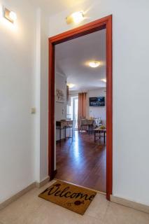 Scala Nostra Apartment - 9