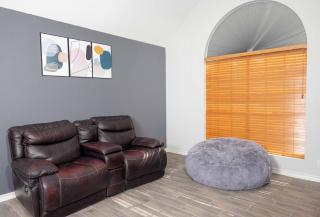 Vacation home at the San Antonio Medical Center-UTSA, Sea world, airport - 7