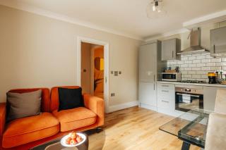 Charming Notting Hill Basement Flat with Garden - 0