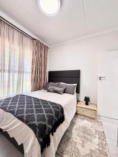 Dream Orchards The Aura 344 - Johannesburg - 9