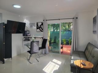 Kevin #2 Studio - 1