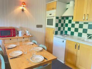 Appartement Central avec Jardin Privatif aux Gets, Proche Commerces et Pistes - FR-1-623-236 - 4