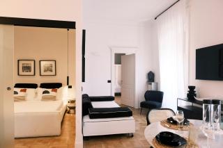 ComeCasa Sforza Chic Stay -10 Min Walk from DUOMO - Milaan - 9