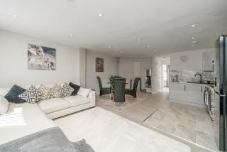 Modern South Wimbledon Apartment - 8